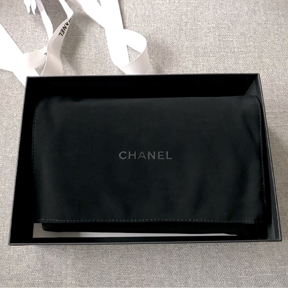 Classic Chanel Lambskin Wallet on Chain Black with Pale gold hardware NWT - Picture 4 of 12